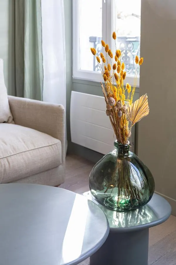 The Liberty Green Suite Paris Apartment