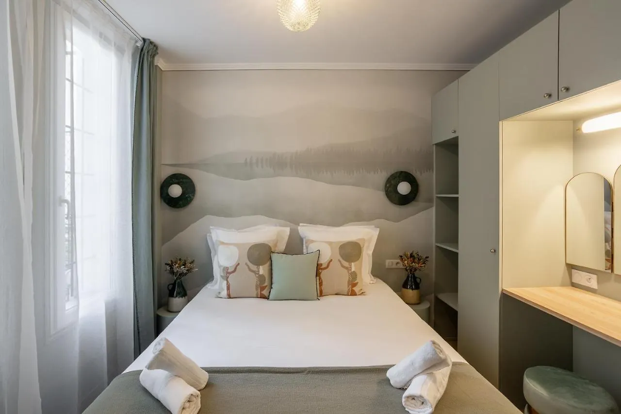 Apartment The Liberty Green Suite Paris